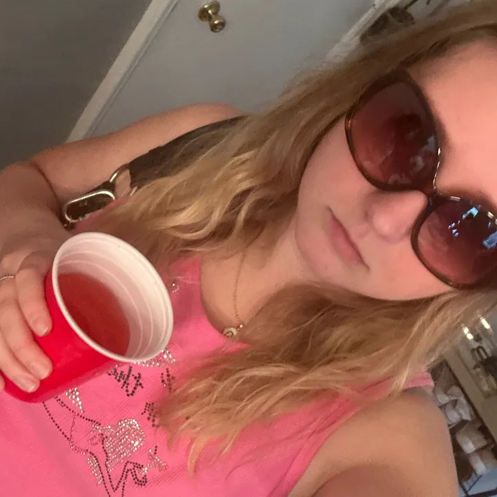 @tswiftfan420