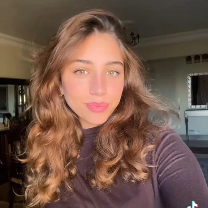 @laylaathabettt