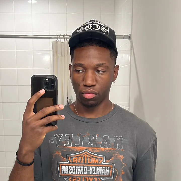 @iam.howie