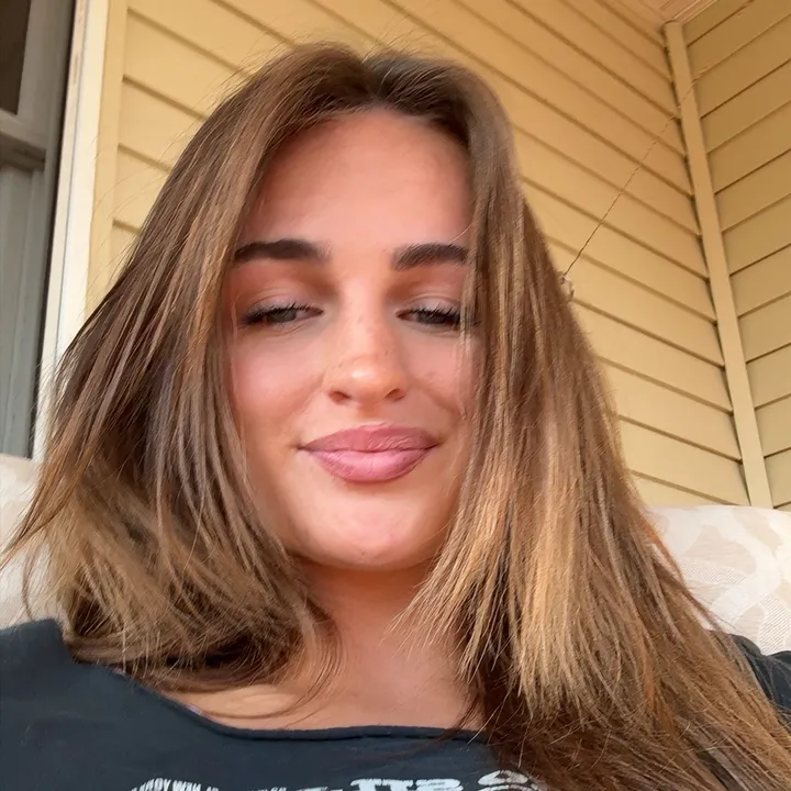 hayley.bates