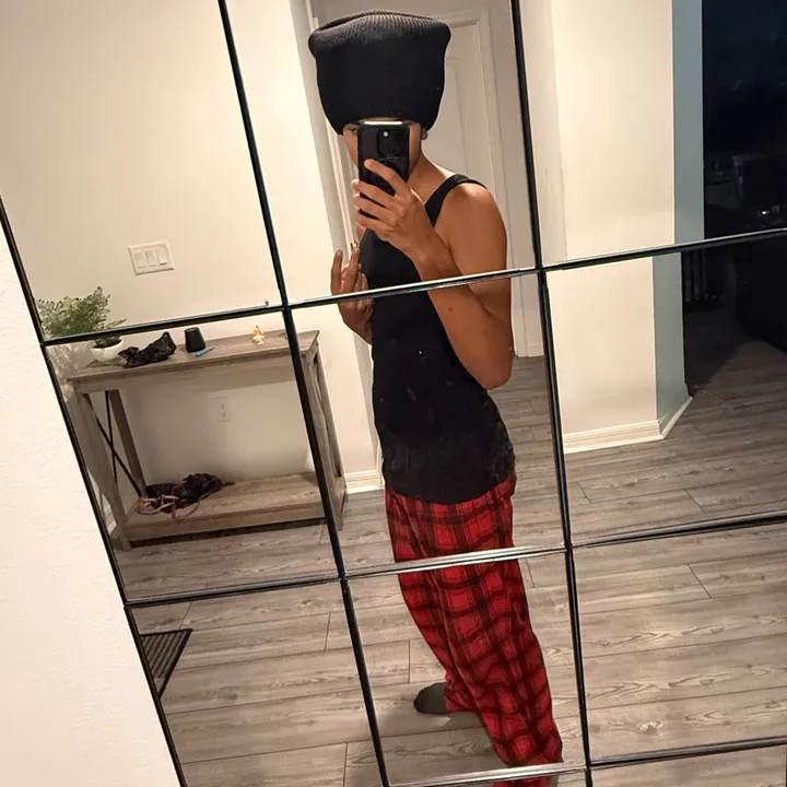 maaaybe_mani