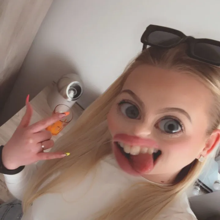 @andzior