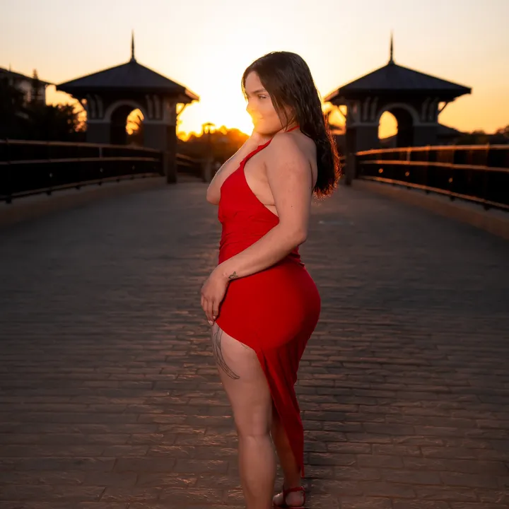 @sazzystarrr