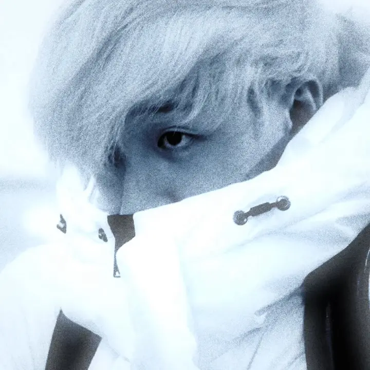 ✩ anna ✩ - school rooftop