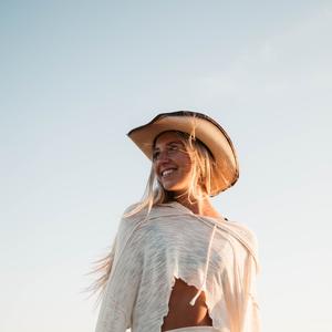 Aniela - @aniela.official TikTok Analytics | Profile, videos & hashtags