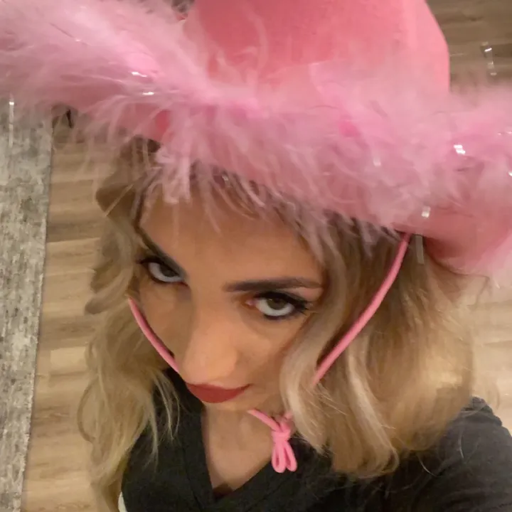 @ashleyyeggz
