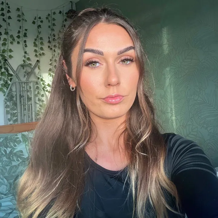 @alishacjones