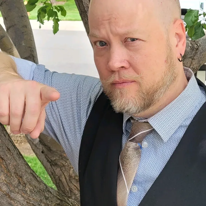 @paranormalpuppetpauly
