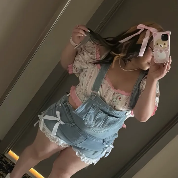 @_strawberrypoundcake