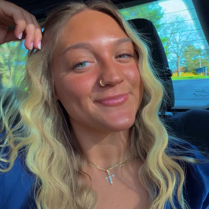 @kasandraaleesha