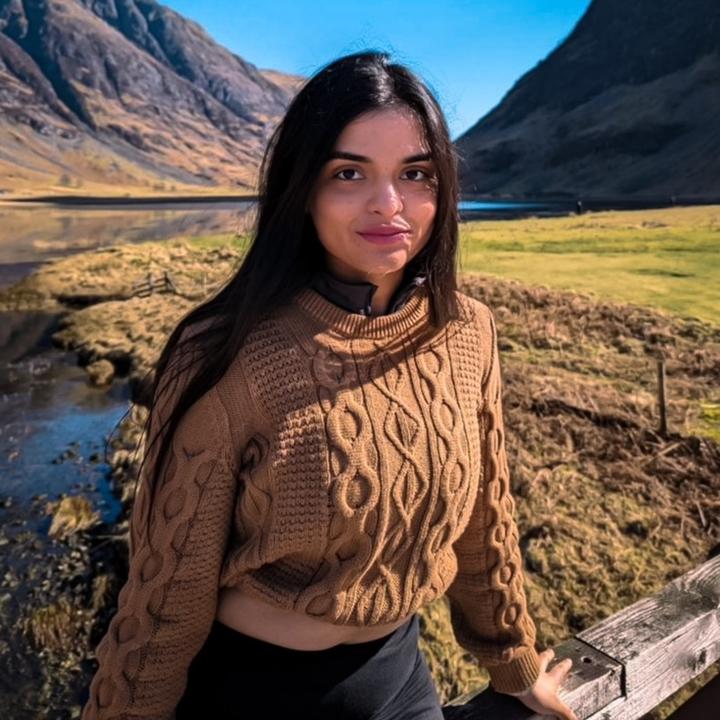 Simran Thakur - suara asli