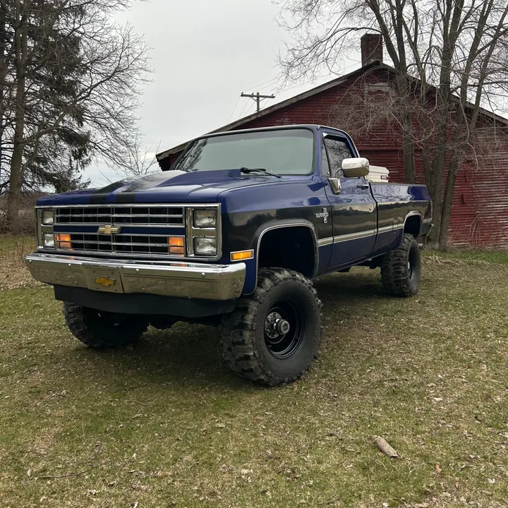 @blue_balls_square