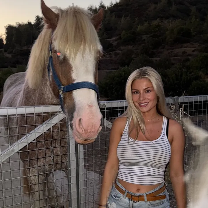 thatyoungblonde