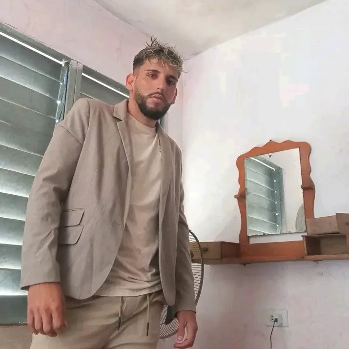 @elcarly76