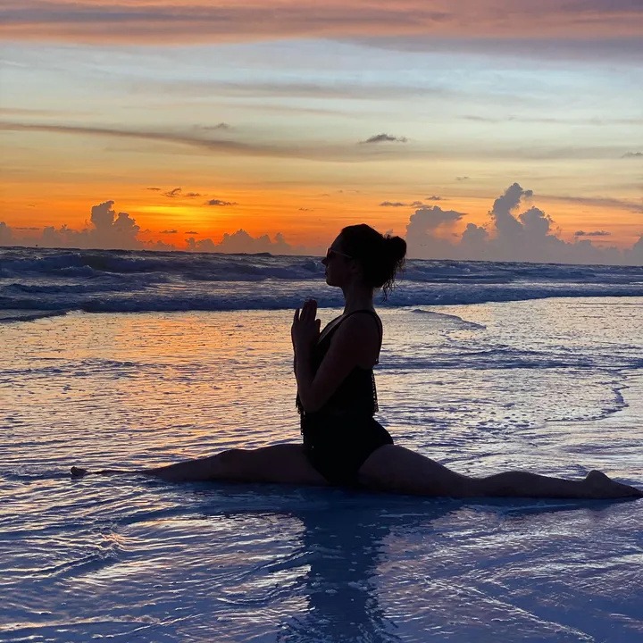 @vikaomyoga
