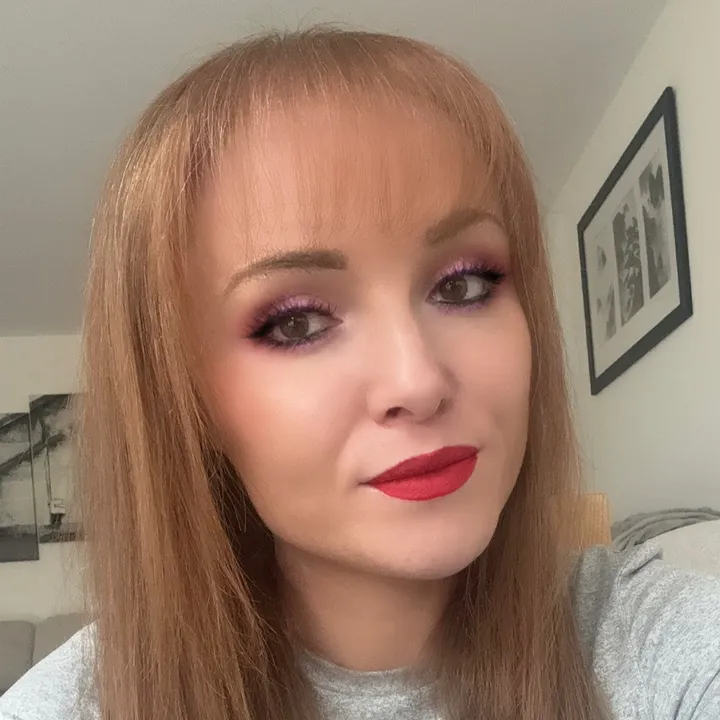 helennewton0