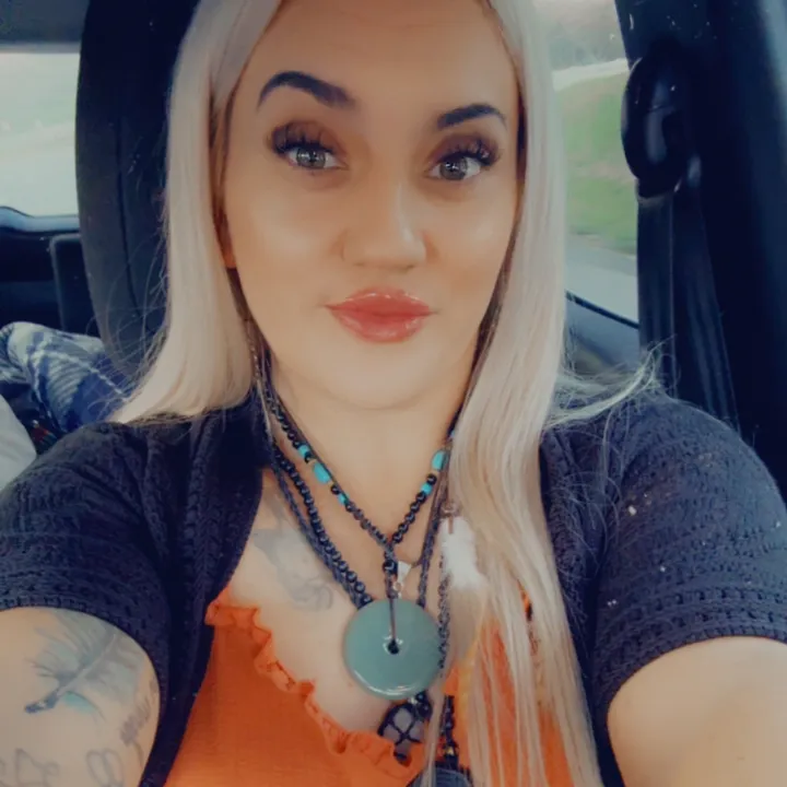 @_ashleyfox_