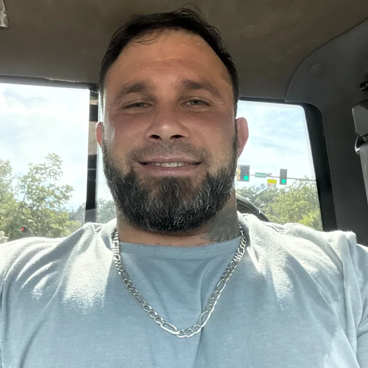 @joeygullick