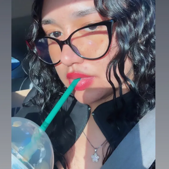 yaneliinicole