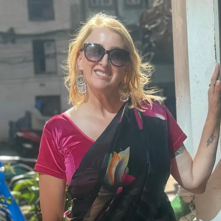 @elizabethworldadventures