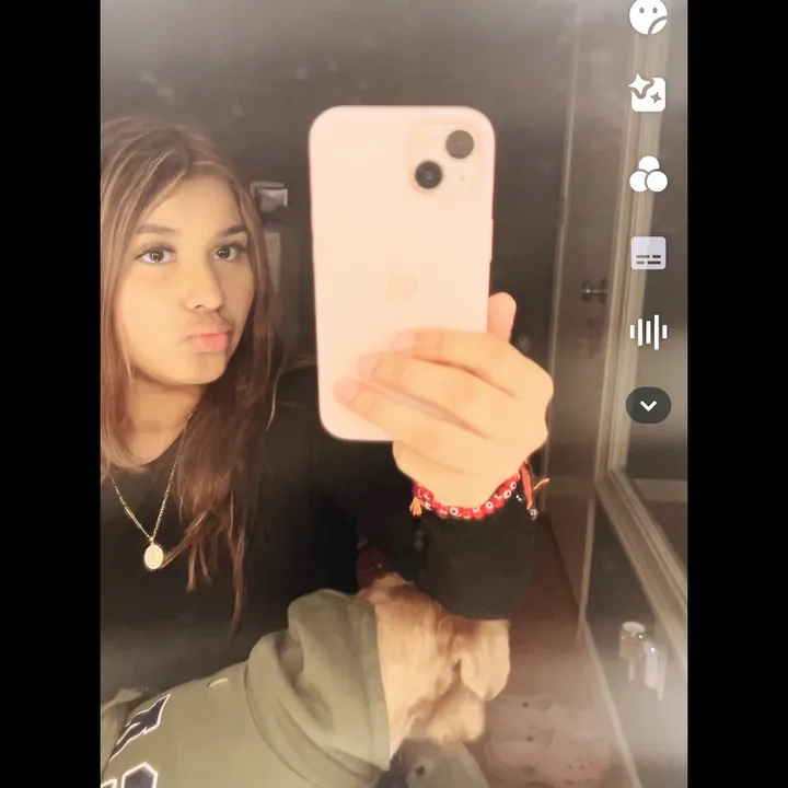 @andrea_solisss
