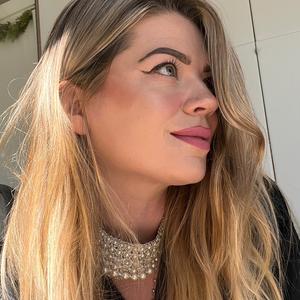 ivy_adella