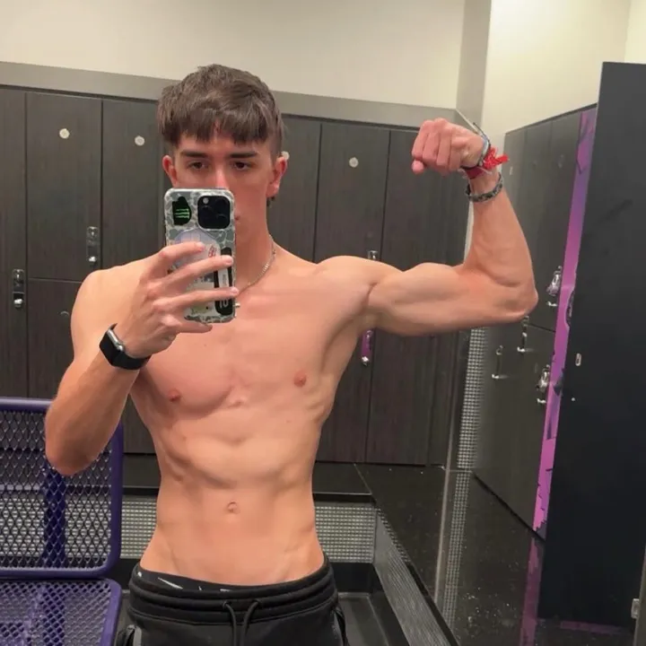 ajdoesittt