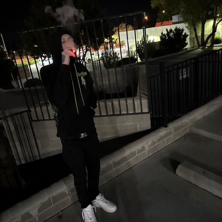 dee2different - Suckas