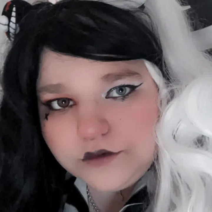 @cringe_queen_18