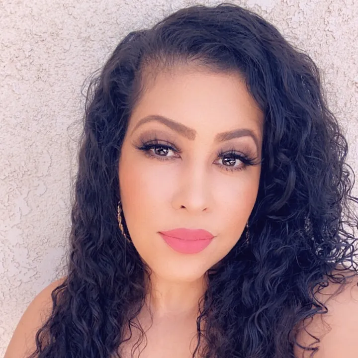 vibinwith_vee