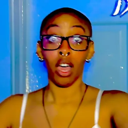 @basicallybetsy_
