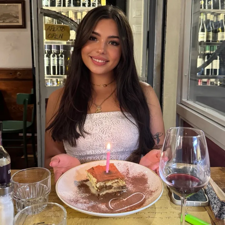 @iampaulinagarza