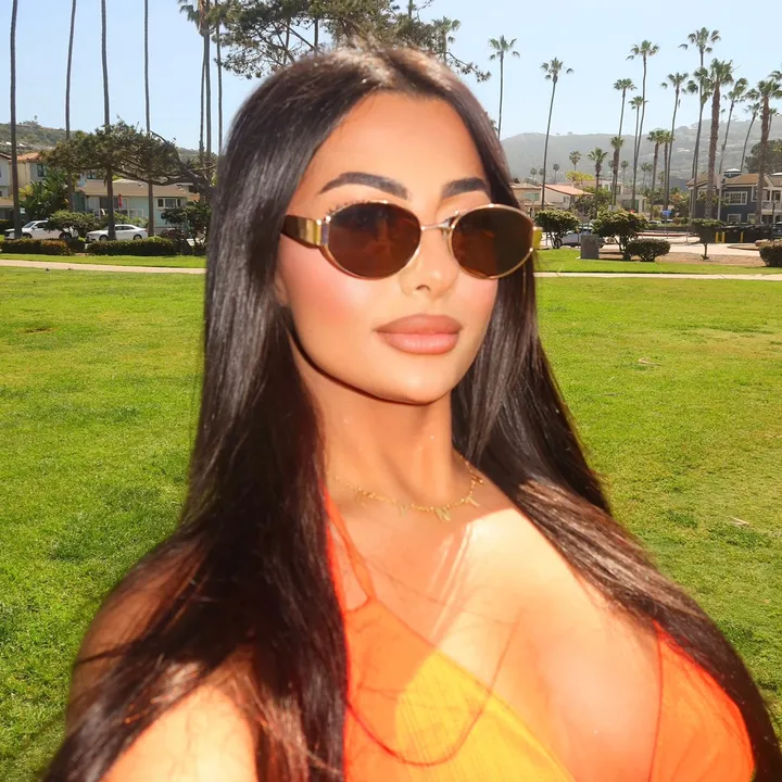 @sinnnthia