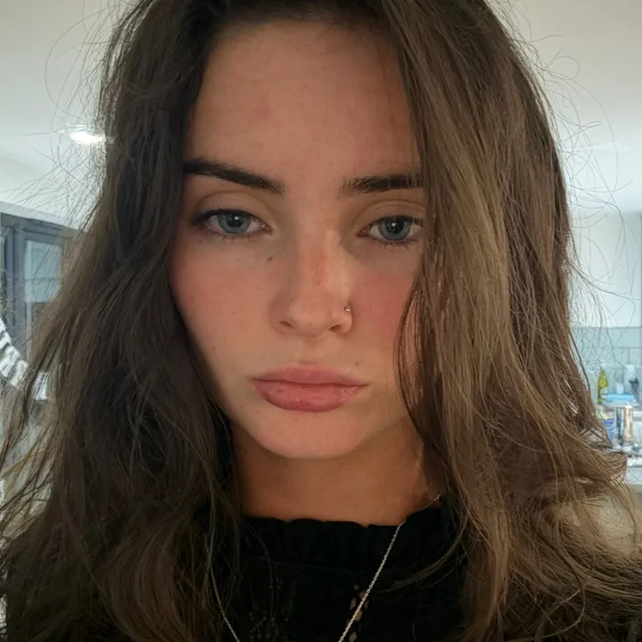 palegirlwithbob