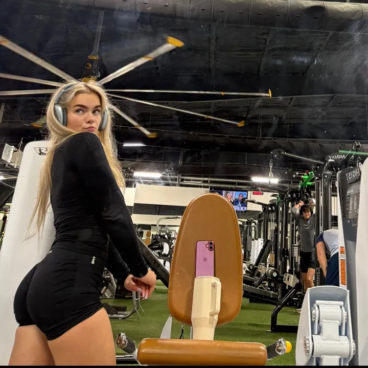 therealsydneykelly