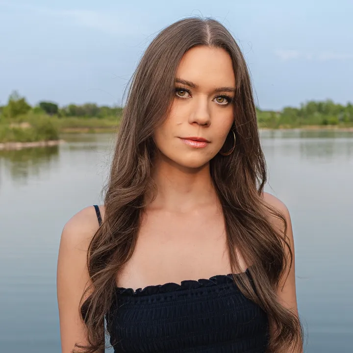 @annie_morav