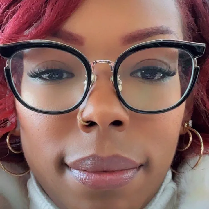@only_eyez