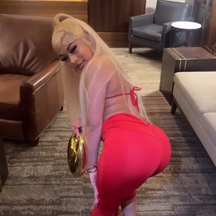 @somegirlnamebk