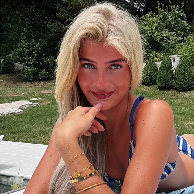 @ellareeseofficial