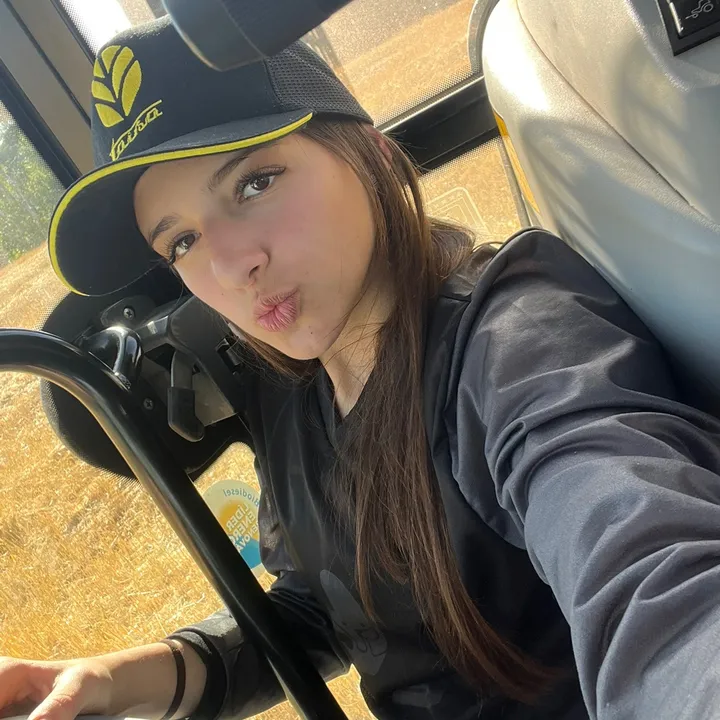 @paulacastanha38