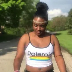 @stefakneeallovertheplace