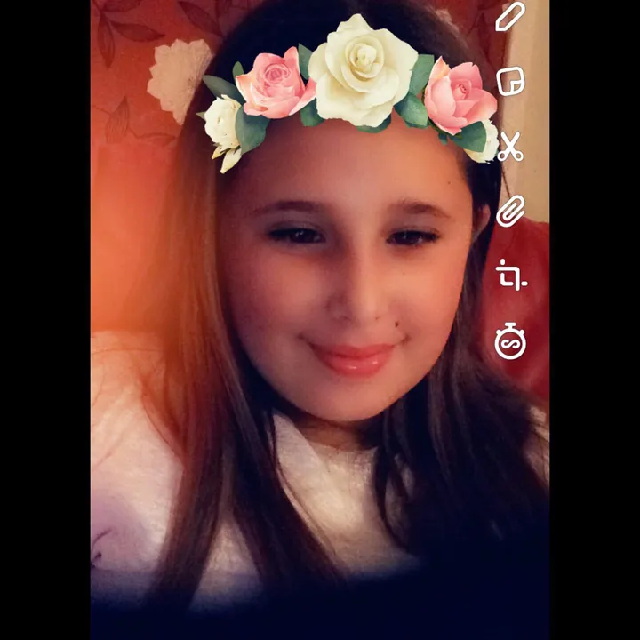@holly_official_14