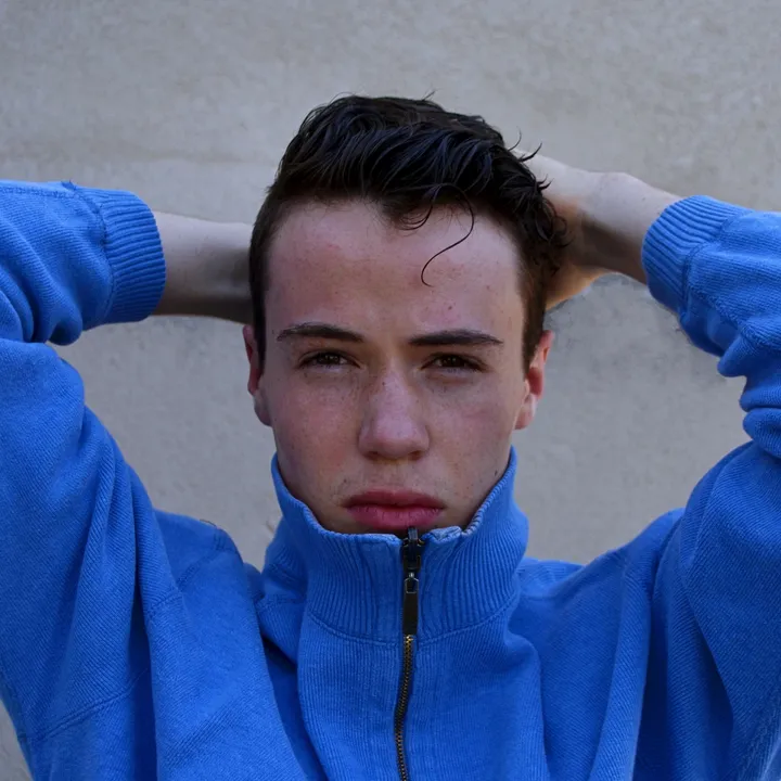 @jamesmhowell