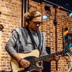 @adamjohnstonmusic