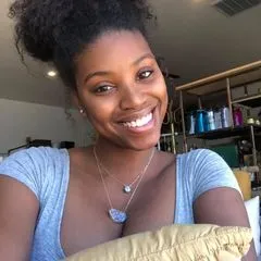 @theebonyolivia