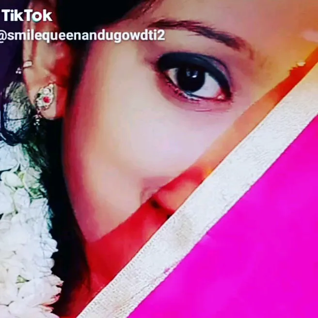 smilequeenandugowdti2