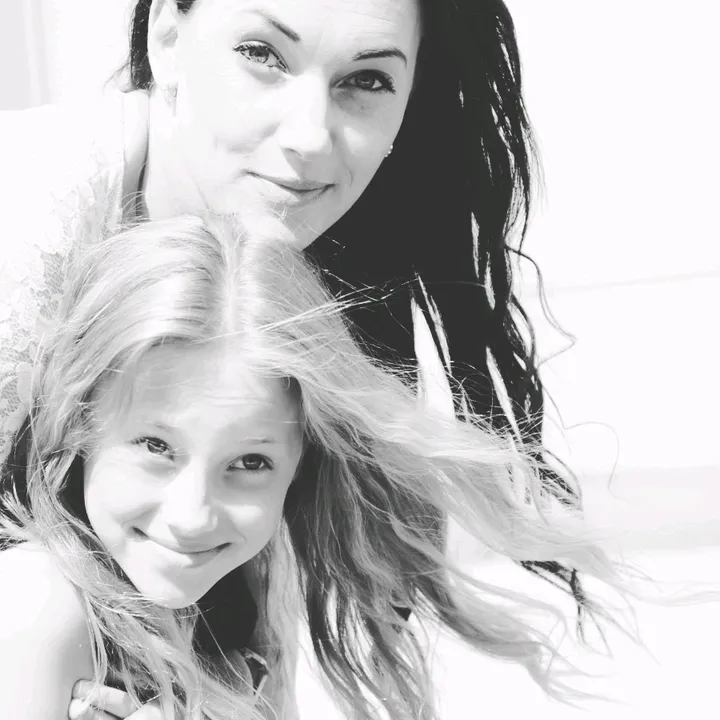 femlysluc