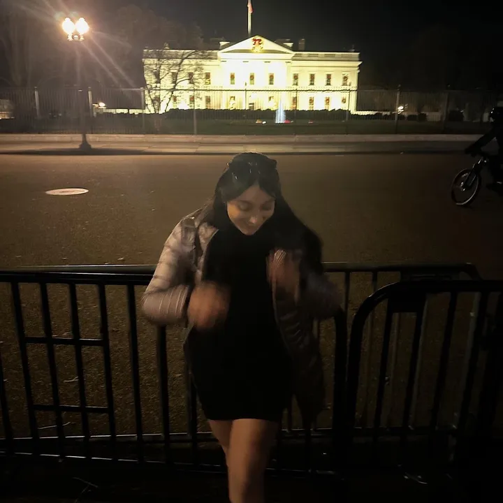 @dhruvi_kadhiwala