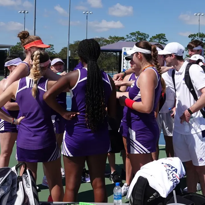 Curry college tennis - suara asli