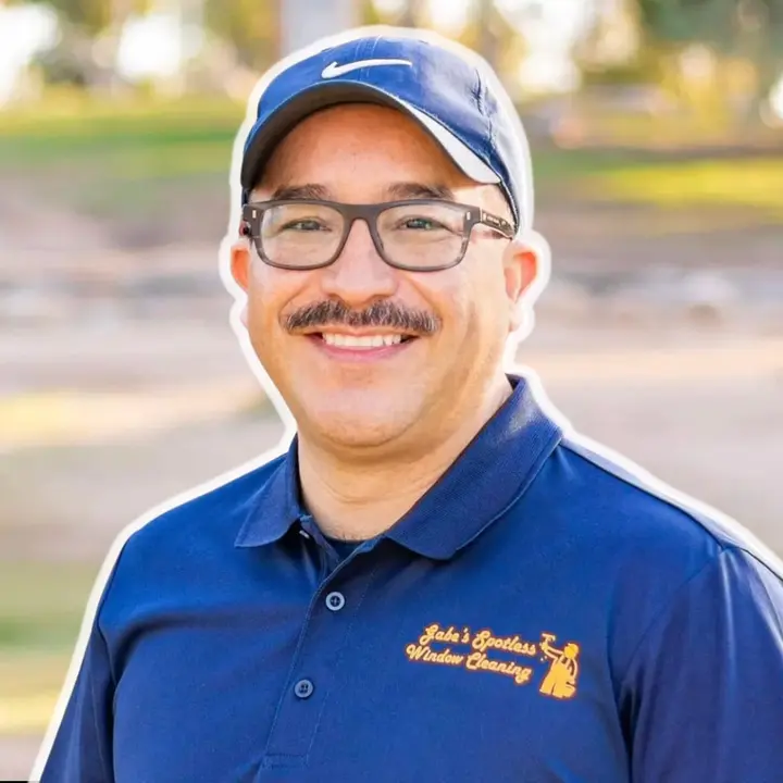 Gabe | TucsonWindowCleaner - suara asli - gabesspotlesswindowclean